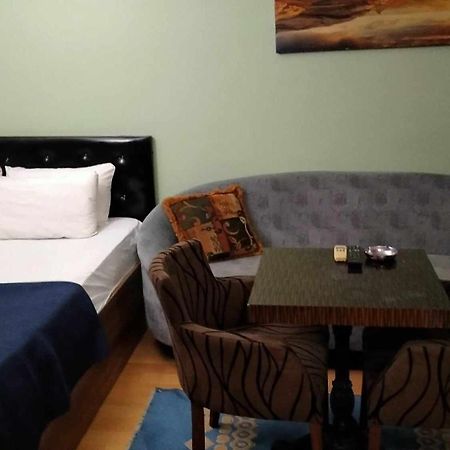 Taksim Pera Suites Estambul Exterior foto